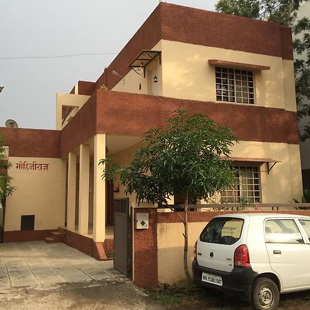 Mtdc Approved Mohiniraj Guest House Nashik Exterior foto